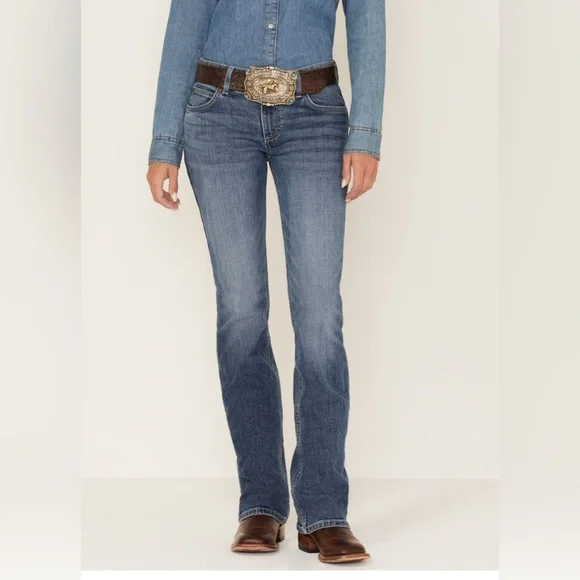 WRANGLER RETRO WOMEN'S MEDIUM WASH MID RISE MAE MEGAN BOOTCUT JEANS - Picture 3 of 4